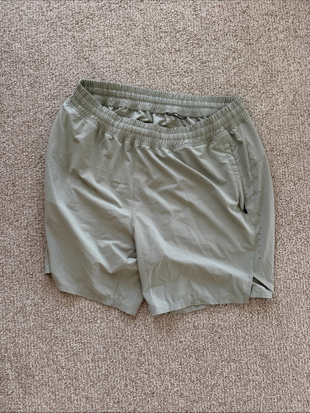 Men's Lightweight Sage Green Performance Shorts Zippered Pockets Size Large